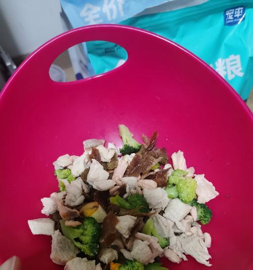 如何科学地喂养一个月龄幼犬（幼犬饮食指南，）